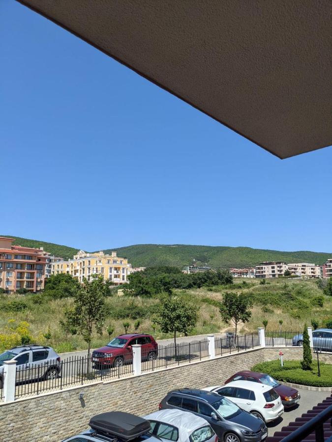 Sunny Star Dreams Condo W Prime Location, Pool, Sea View Sveti Vlas Eksteriør bilde