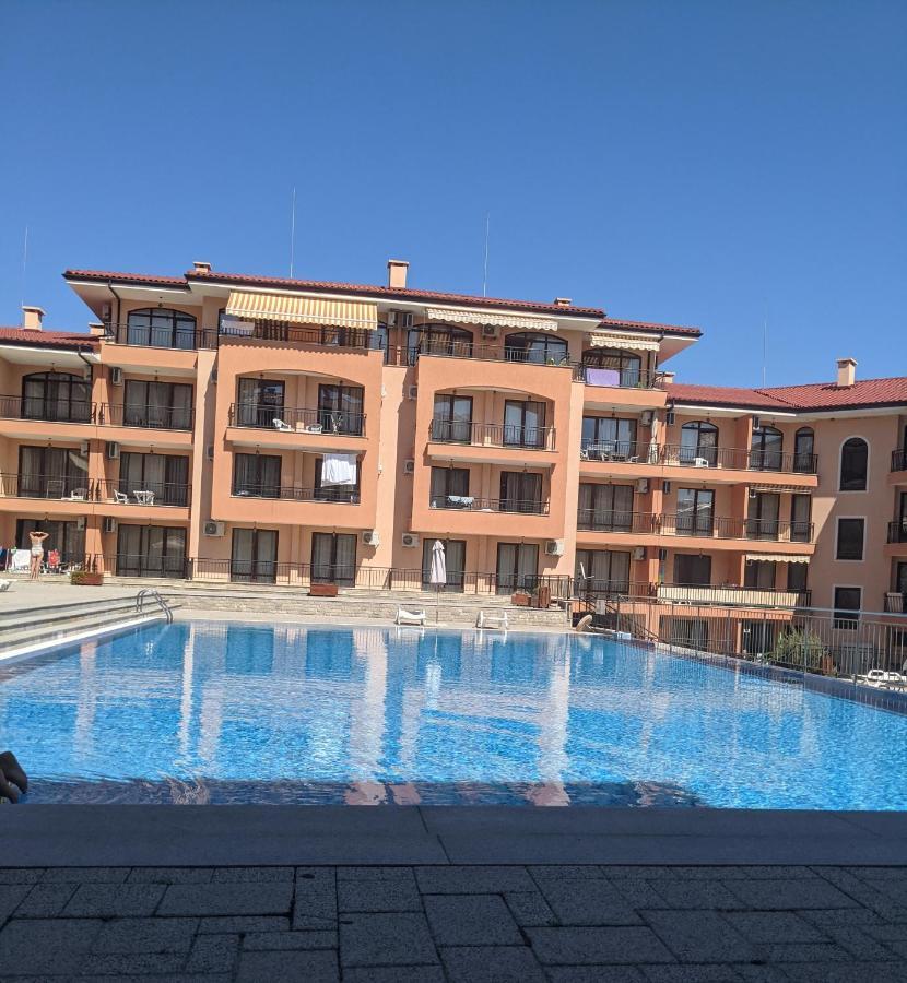 Sunny Star Dreams Condo W Prime Location, Pool, Sea View Sveti Vlas Eksteriør bilde