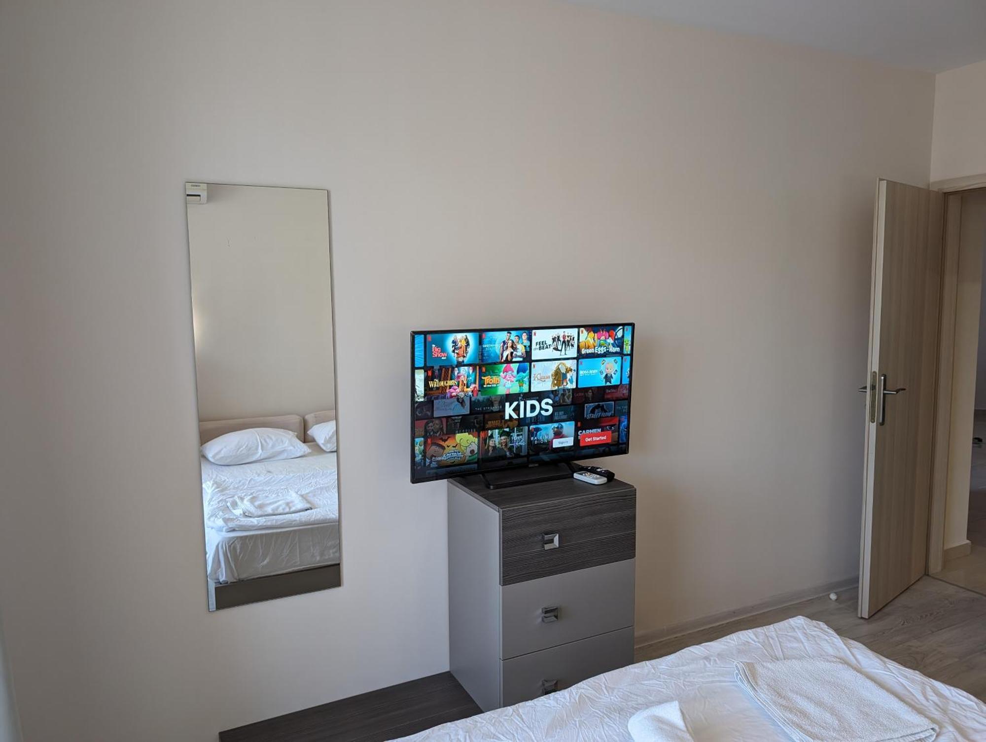 Sunny Star Dreams Condo W Prime Location, Pool, Sea View Sveti Vlas Eksteriør bilde